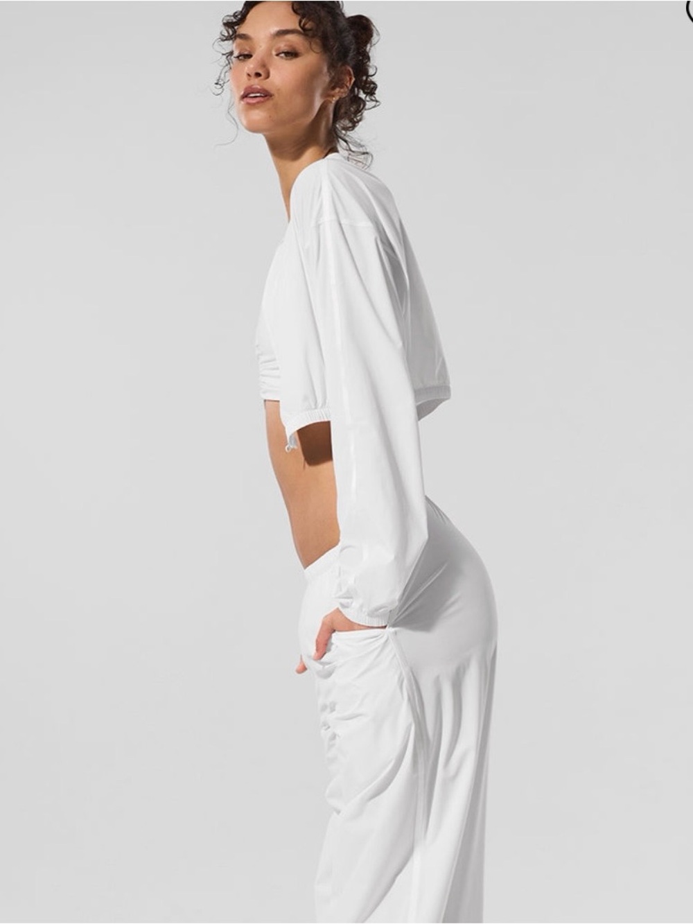 NWOT Alo Cropped Breezy Full-Zip Cover Up